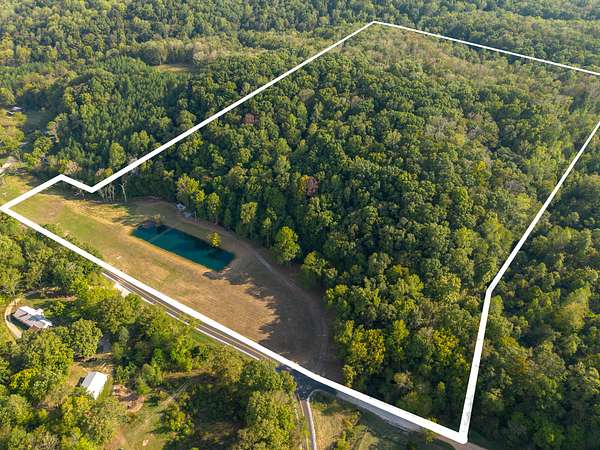 19.3 Acres of Land for Sale in Centerville, Tennessee