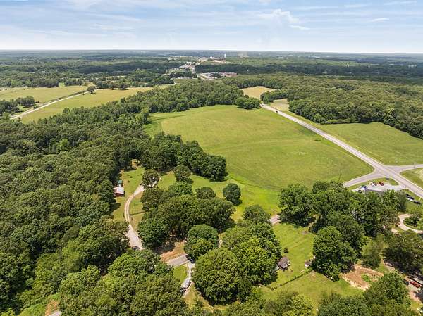 41.8 Acres of Land for Sale in Dickson, Tennessee