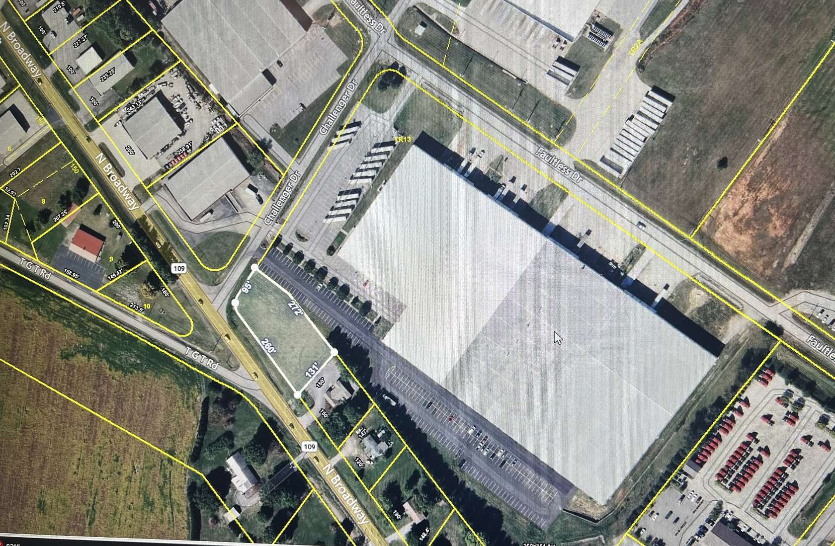 0.47 Acres of Commercial Land for Sale in Portland, Tennessee