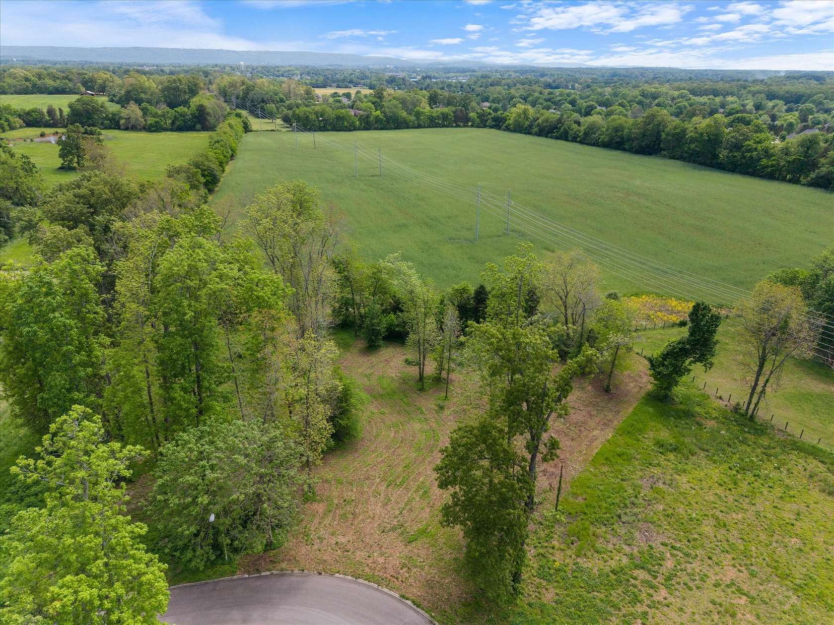 1.26 Acres of Residential Land for Sale in Winchester, Tennessee