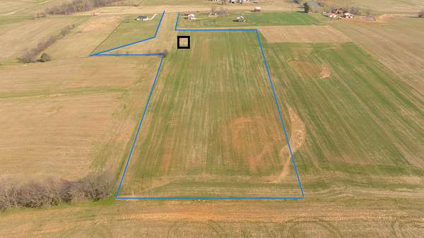 15 Acres of Land for Sale in Springfield, Tennessee