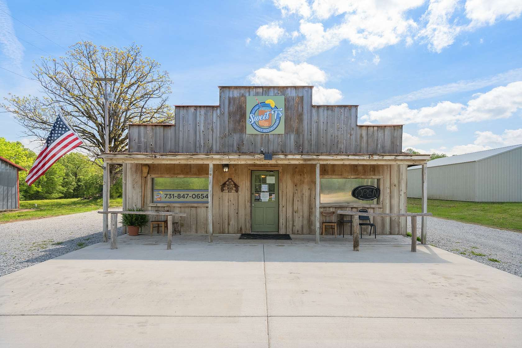 3.4 Acres of Improved Commercial Land for Sale in Parsons, Tennessee