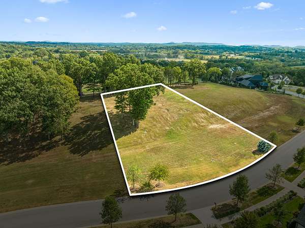 1 Acre of Residential Land for Sale in College Grove, Tennessee