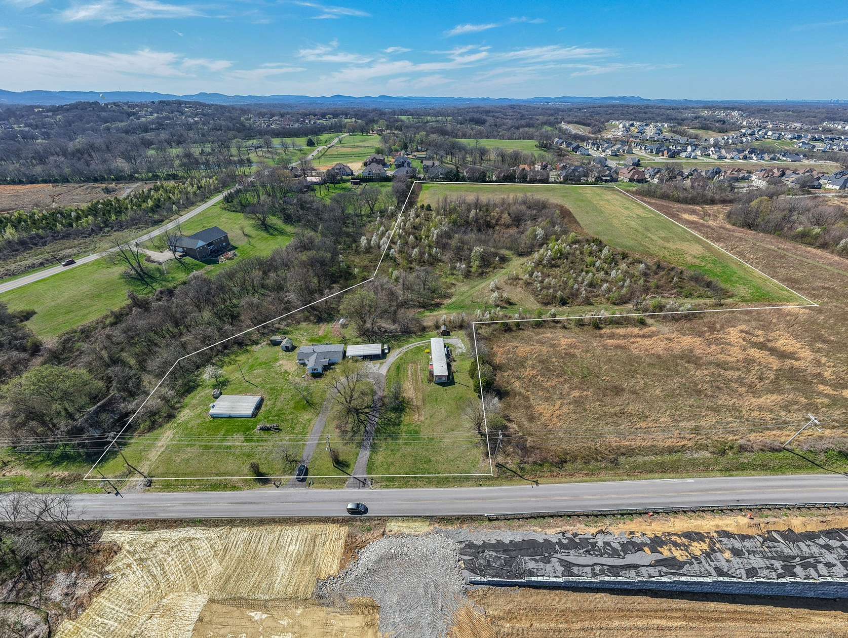 12.6 Acres of Mixed-Use Land for Sale in La Vergne, Tennessee