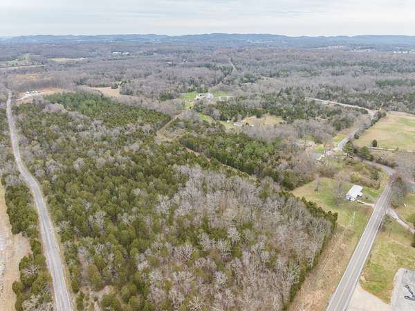 23 Acres of Recreational Land for Sale in Spring Hill, Tennessee