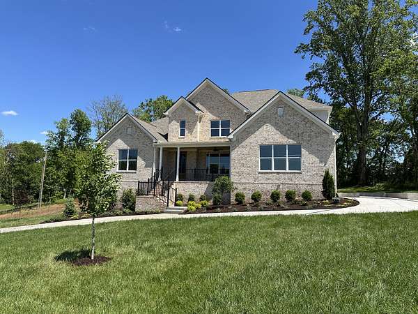 1.62 Acres of Land with Home for Sale in Columbia, Tennessee