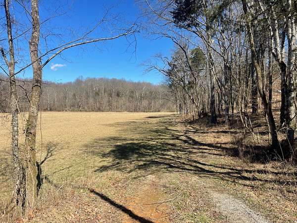 8.69 Acres of Residential Land for Sale in Chapmansboro, Tennessee