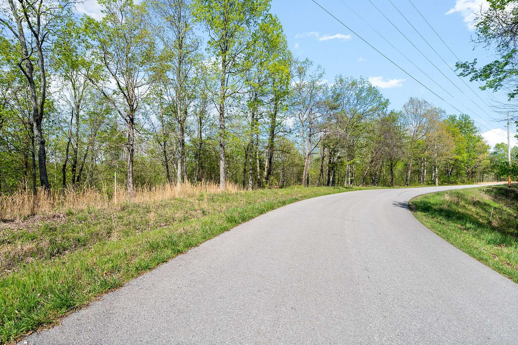4.4 Acres of Residential Land for Sale in Waverly, Tennessee