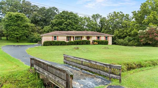 4.5 Acres of Residential Land with Home for Sale in Whitwell, Tennessee