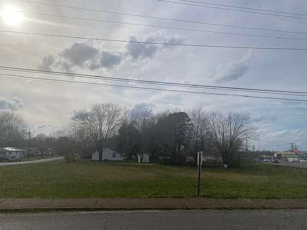 0.46 Acres of Mixed-Use Land for Sale in Hohenwald, Tennessee