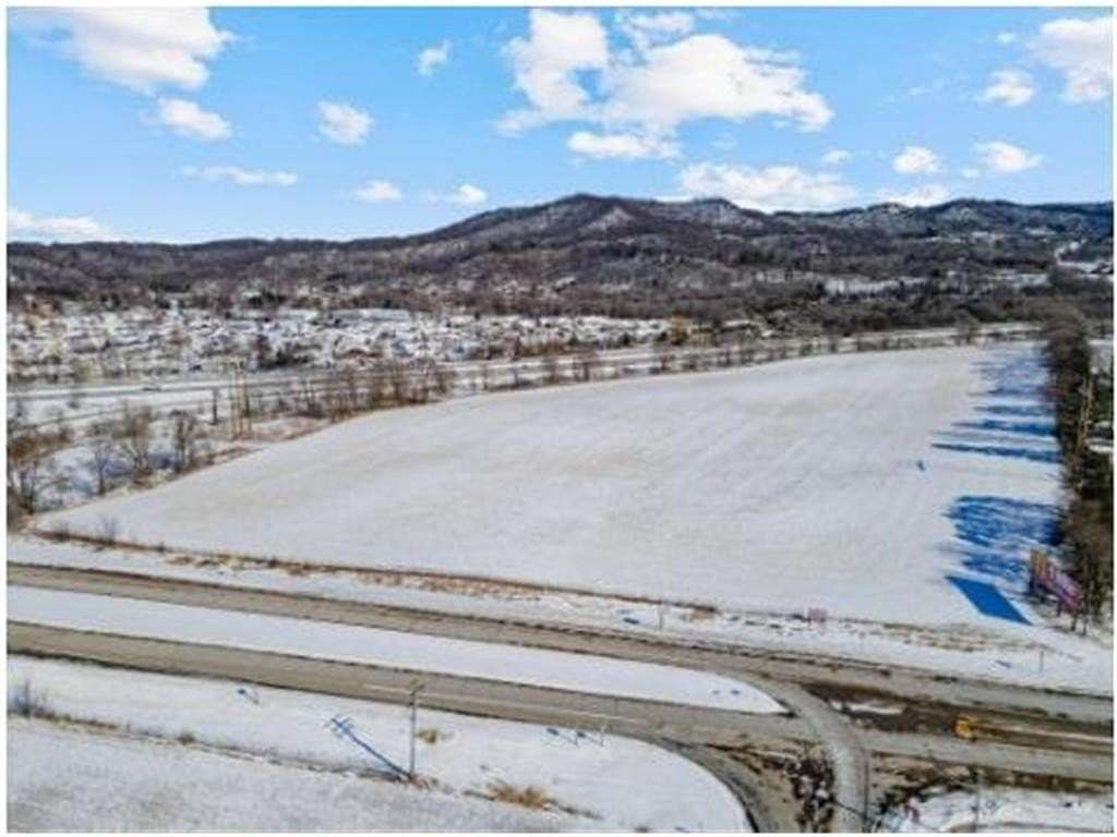 16.5 Acres of Mixed-Use Land for Sale in Holmen, Wisconsin