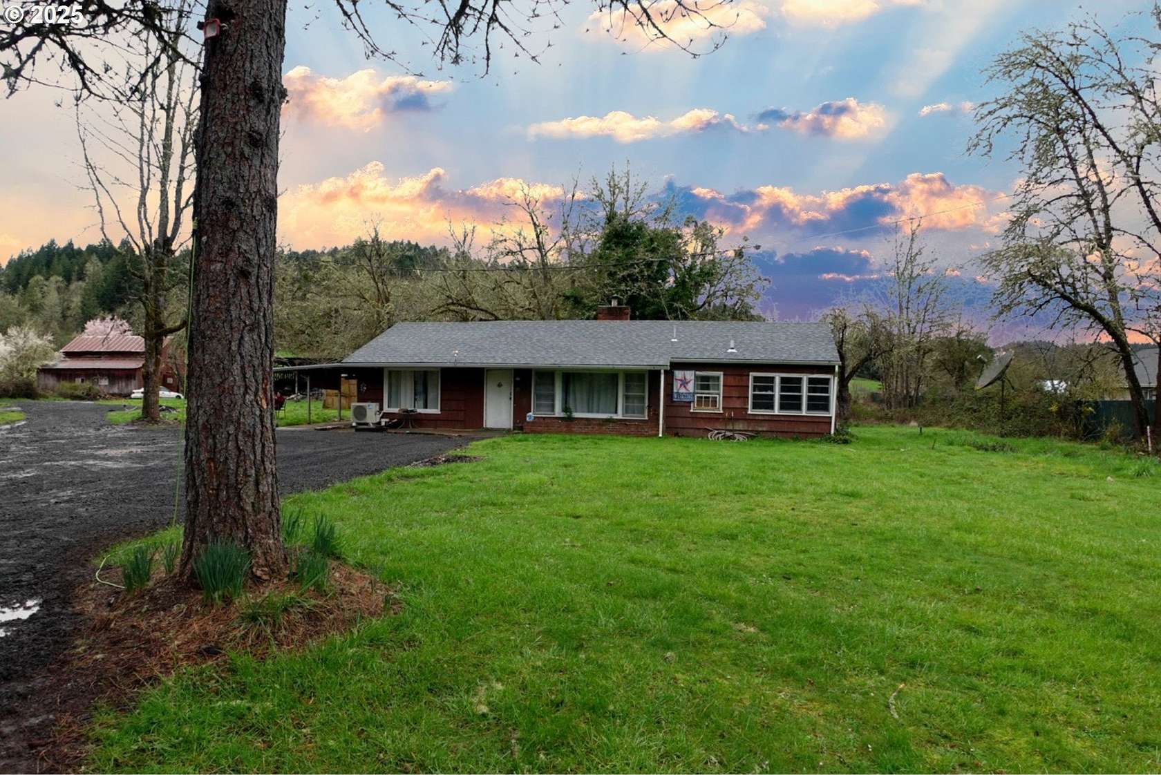 4.22 Acres of Residential Land with Home for Sale in Glide, Oregon