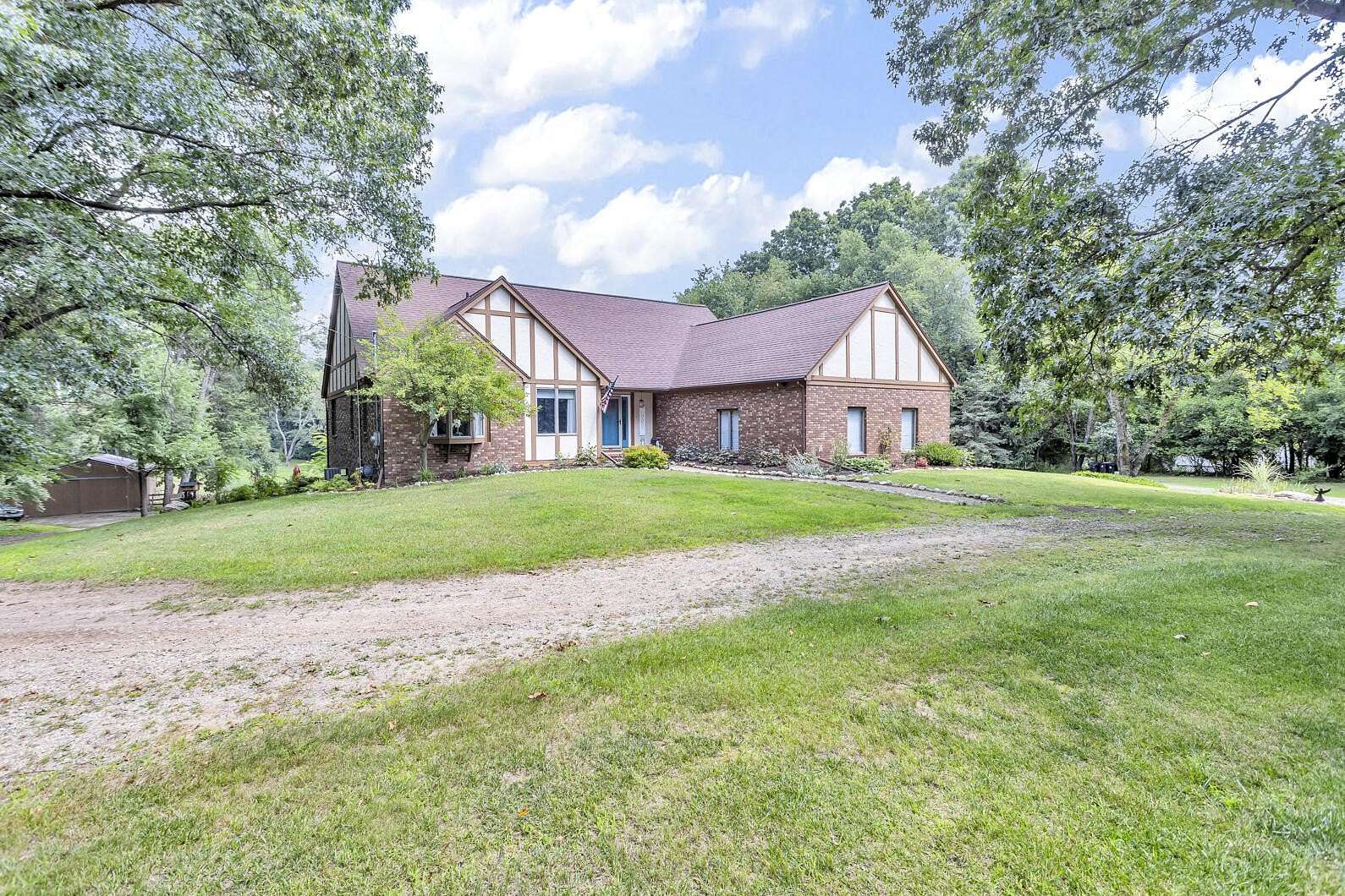 10 Acres of Land with Home for Sale in Manchester, Michigan