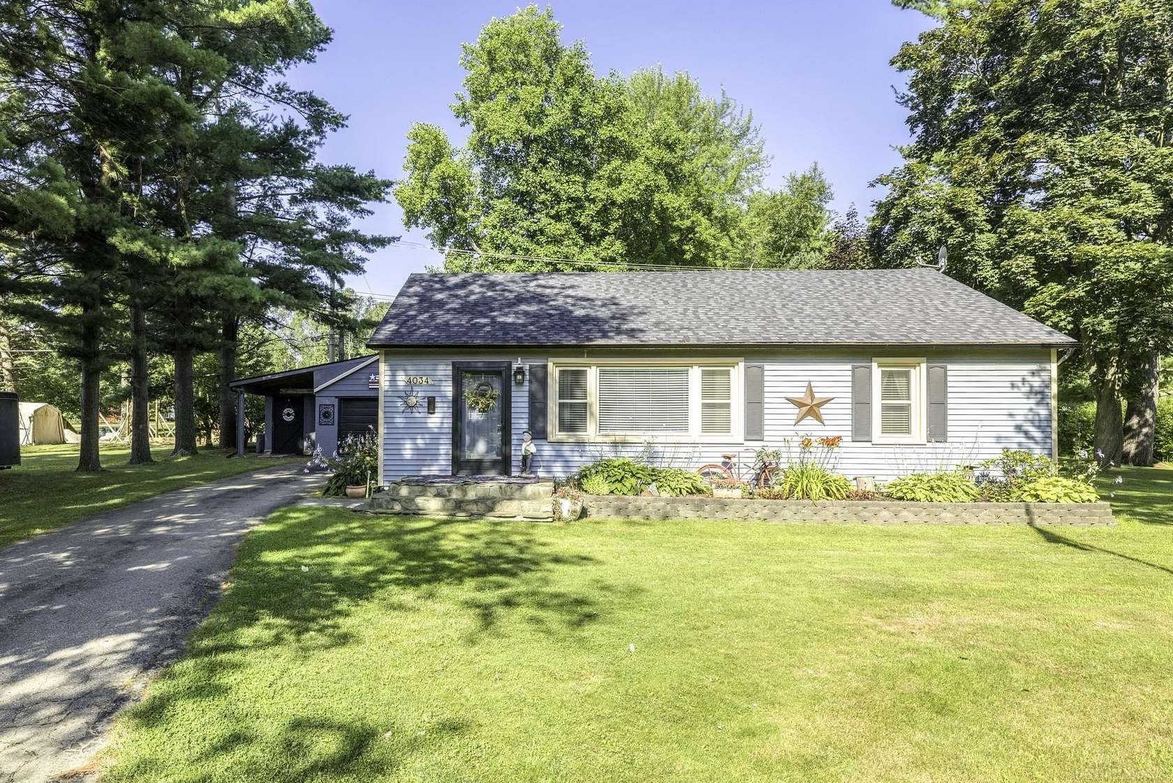 2.2 Acres of Residential Land with Home for Sale in Lexington, Michigan