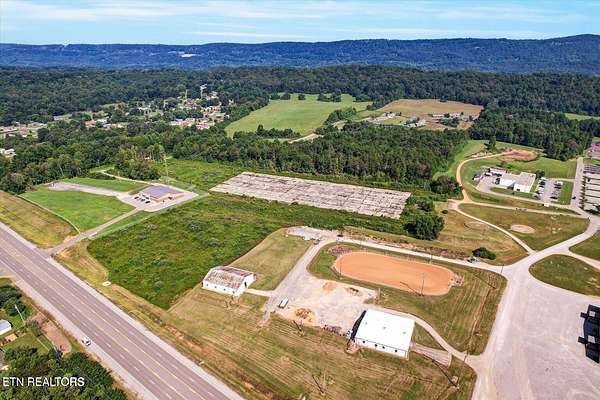 16.5 Acres of Mixed-Use Land for Sale in Rockwood, Tennessee