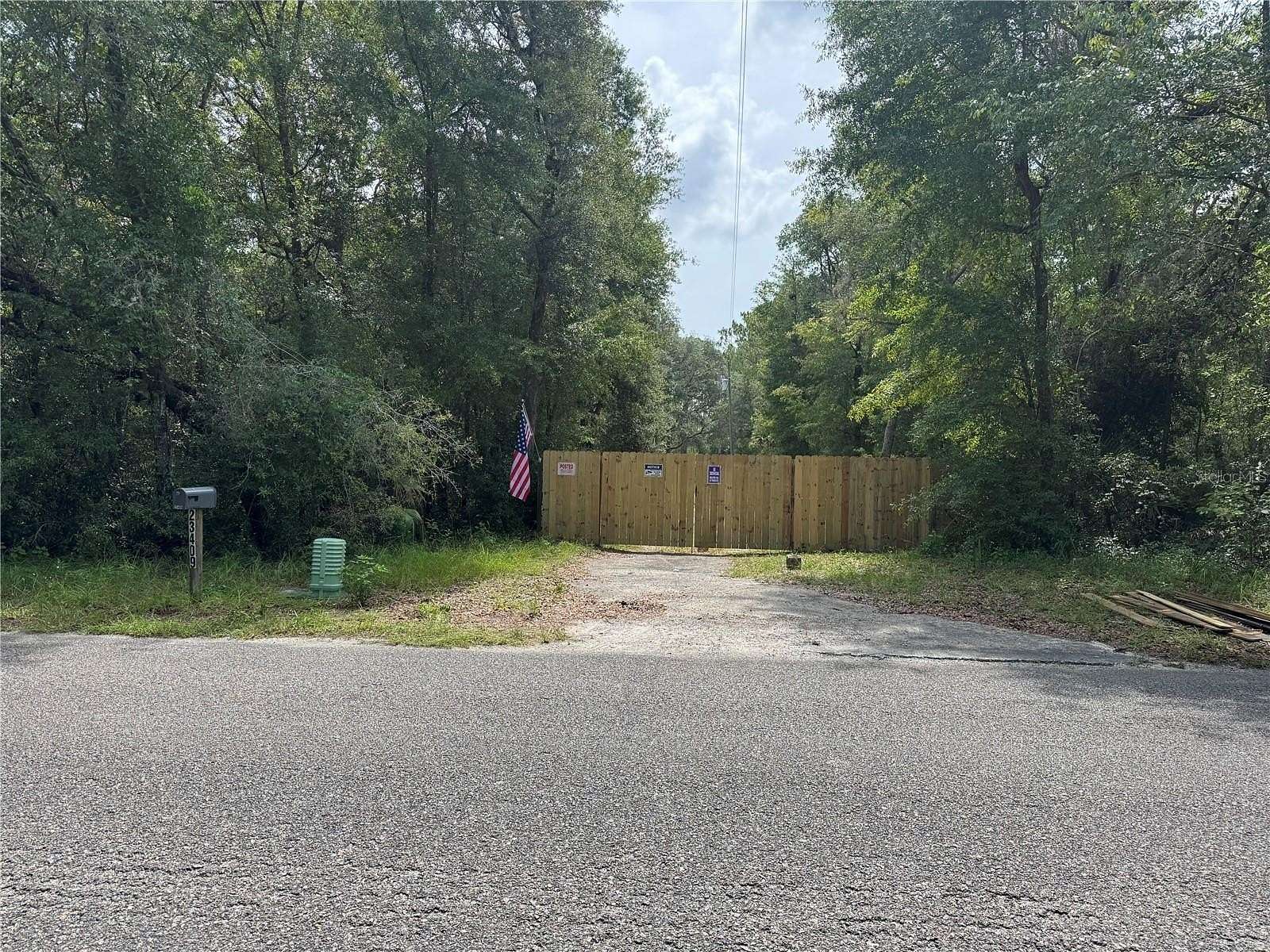 2.35 Acres of Residential Land for Sale in Fort McCoy, Florida