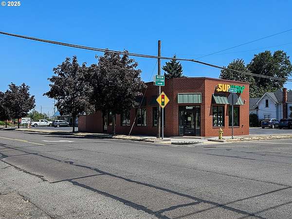 0.18 Acres of Improved Commercial Land for Sale in Harrisburg, Oregon