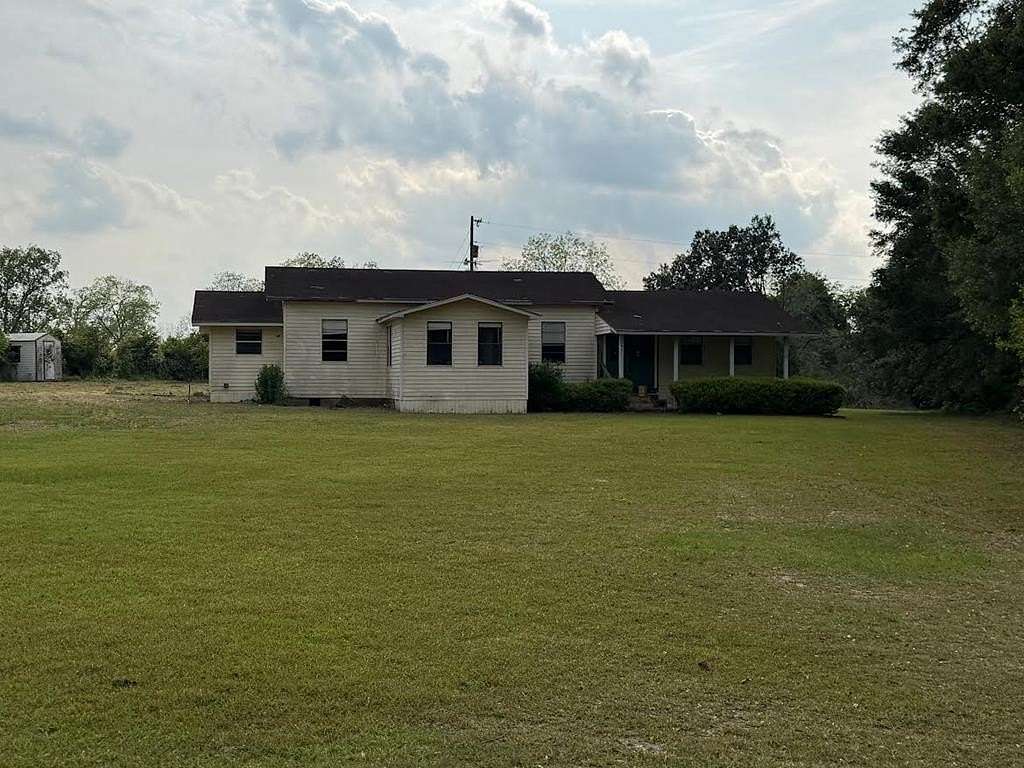 2.73 Acres of Residential Land with Home for Sale in Hahira, Georgia