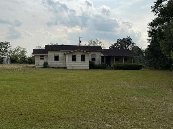 2.73 Acres of Residential Land with Home for Sale in Hahira, Georgia