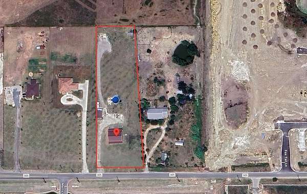 2.56 Acres of Improved Mixed-Use Land for Lease in Jarrell, Texas