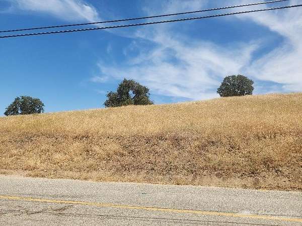 1.28 Acres of Residential Land for Sale in Tehachapi, California