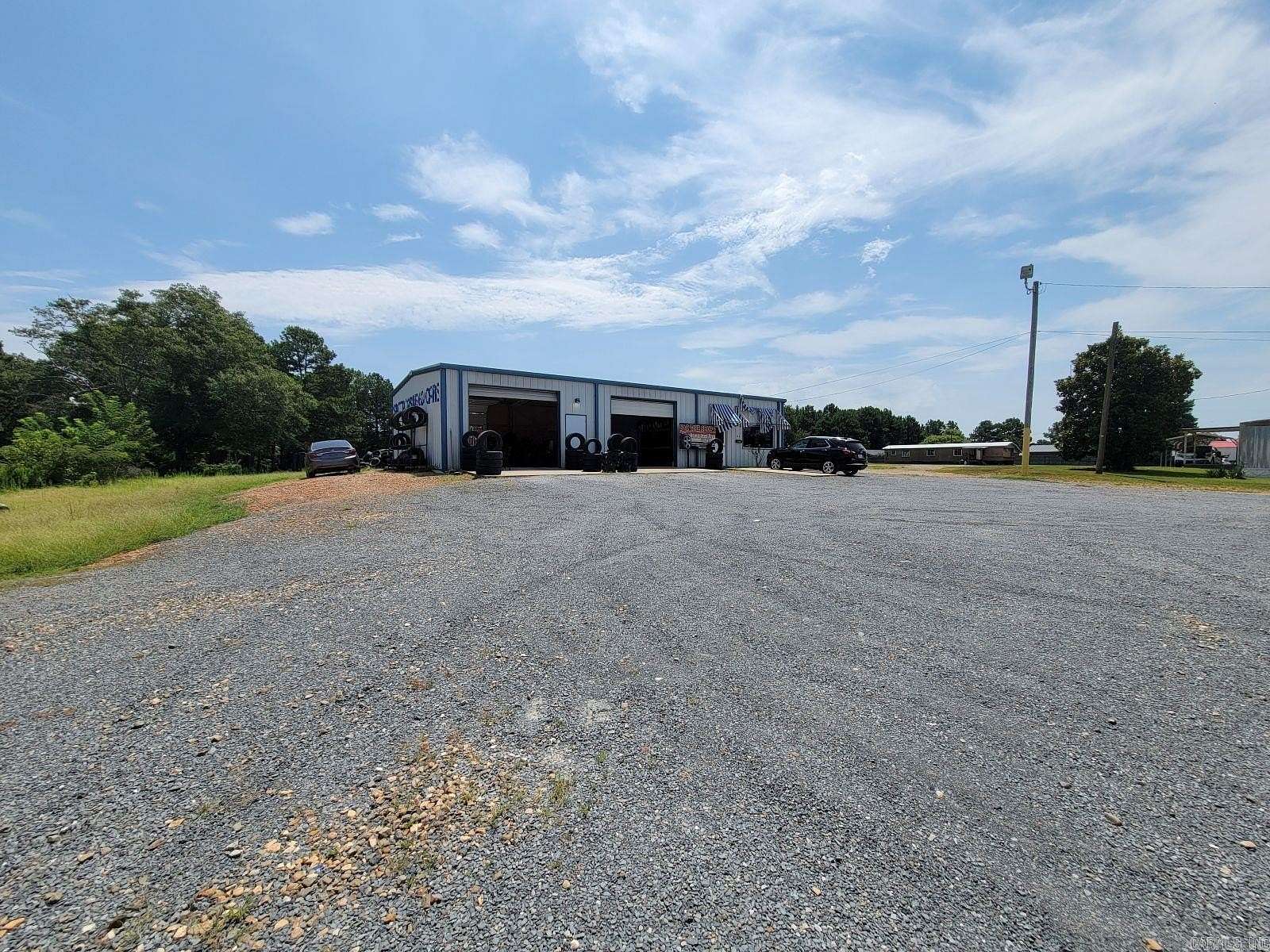 2 Acres of Improved Commercial Land for Sale in De Queen, Arkansas