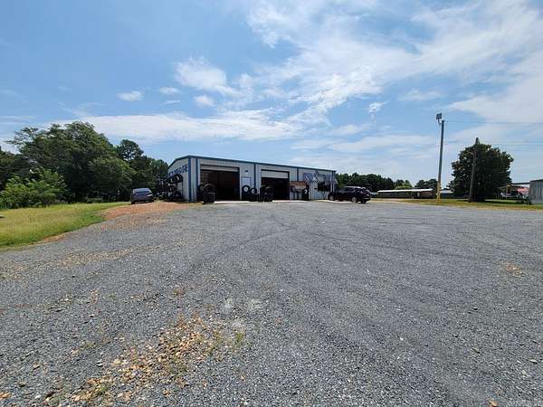 2 Acres of Improved Commercial Land for Sale in De Queen, Arkansas