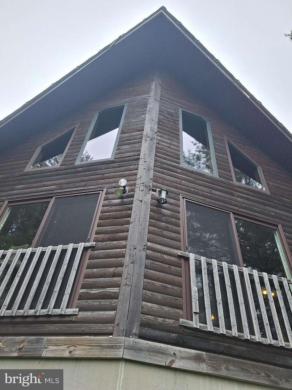 7 Acres of Residential Land with Home for Sale in Oakland, Maryland