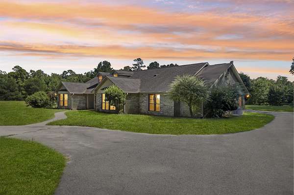 13.2 Acres of Land with Home for Sale in Jasper, Texas