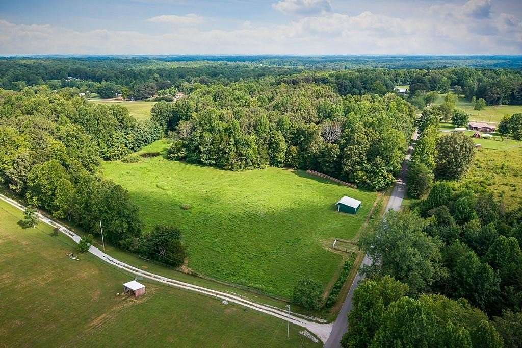 16 Acres of Recreational Land for Sale in Sparta, Tennessee