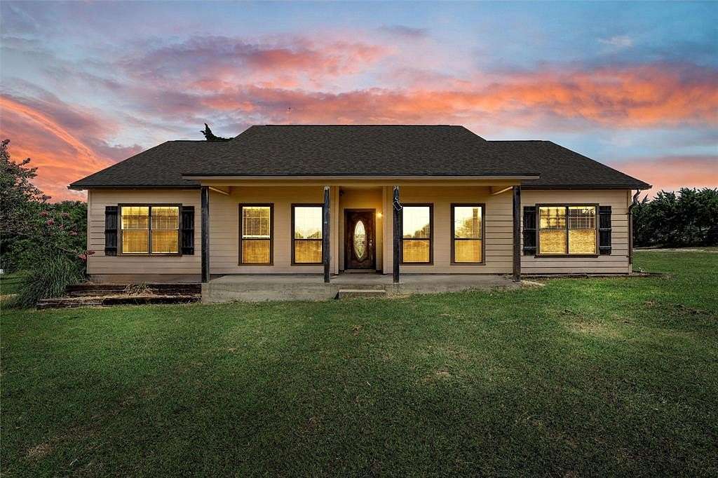 4.78 Acres of Residential Land with Home for Sale in Moody, Texas