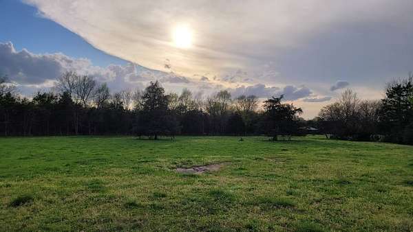 32.4 Acres of Recreational Land & Farm for Sale in Shelbyville, Tennessee