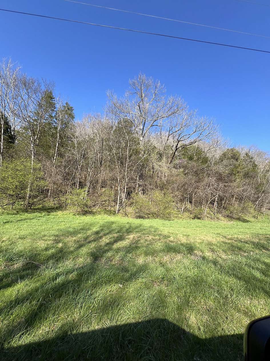 8 Acres of Residential Land for Sale in Taft, Tennessee