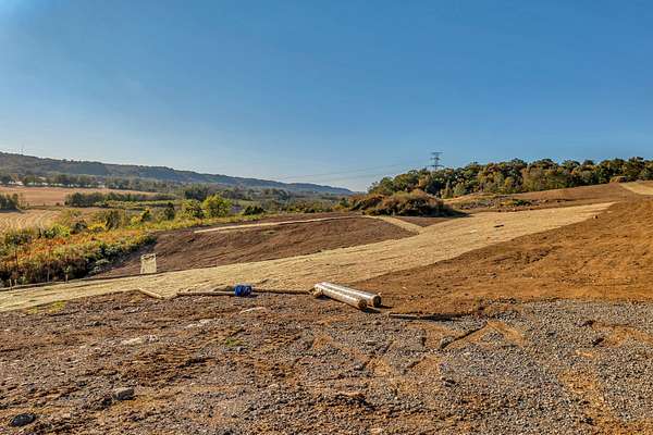 4.86 Acres of Residential Land for Sale in Ashland City, Tennessee