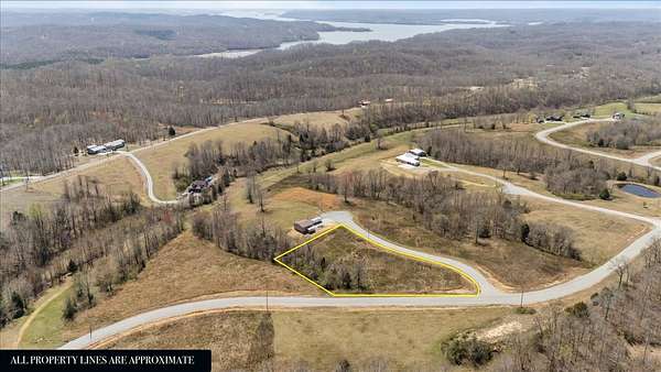 1.33 Acres of Residential Land for Sale in Waverly, Tennessee