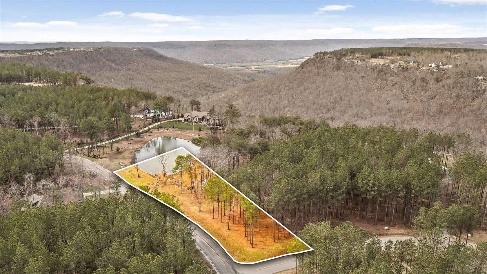 1.19 Acres of Residential Land for Sale in Jasper, Tennessee