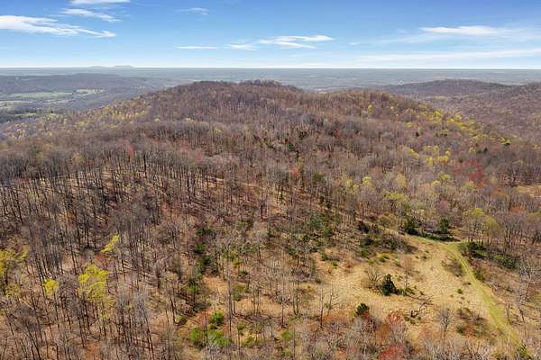 134 Acres of Land for Sale in Sparta, Tennessee