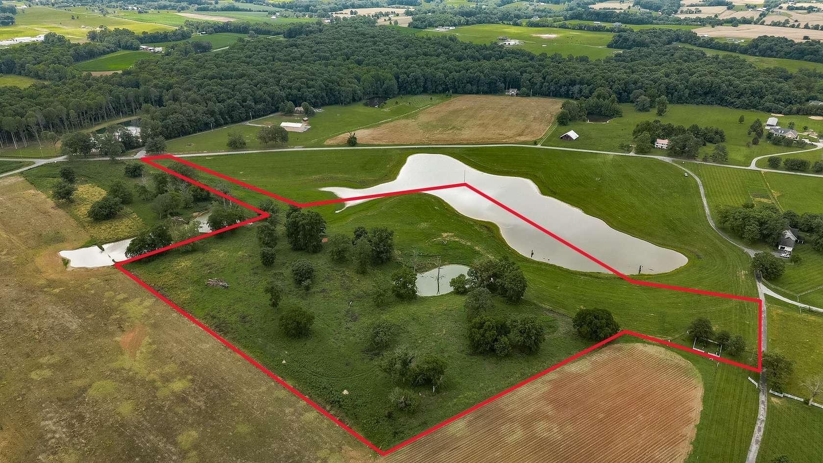 15.4 Acres of Land for Sale in Springfield, Tennessee