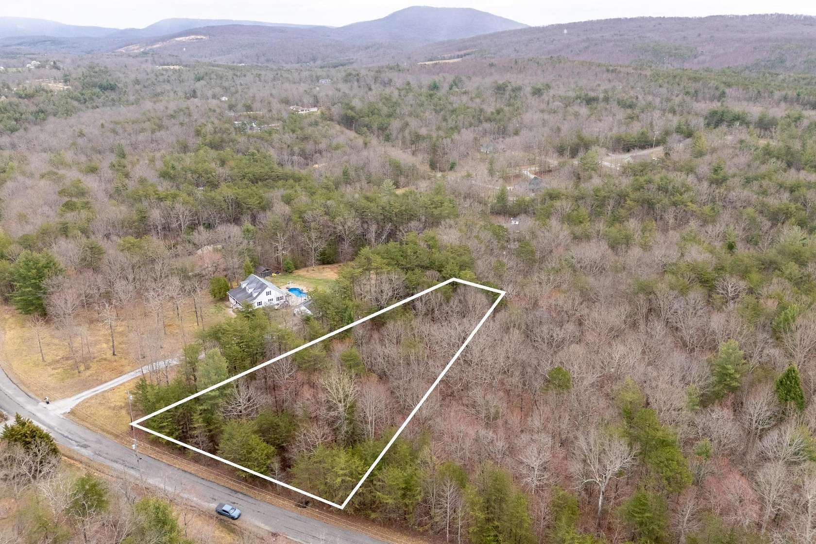 1.5 Acres of Residential Land for Sale in Crossville, Tennessee