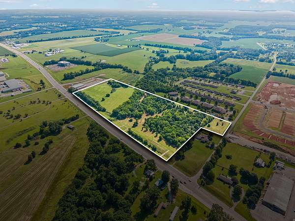 22 Acres of Mixed-Use Land for Sale in Lawrenceburg, Tennessee