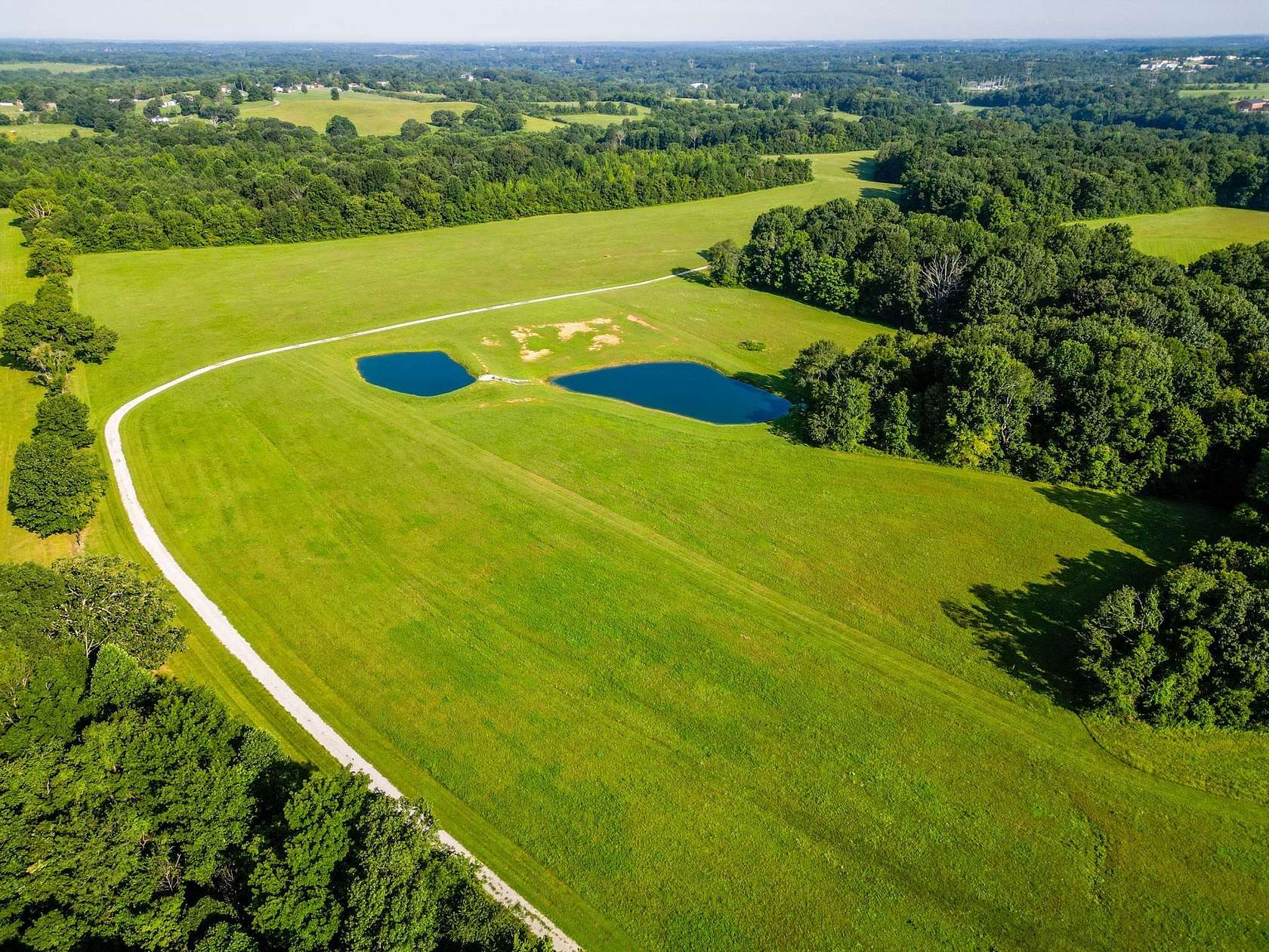 142 Acres of Land for Sale in Greenbrier, Tennessee