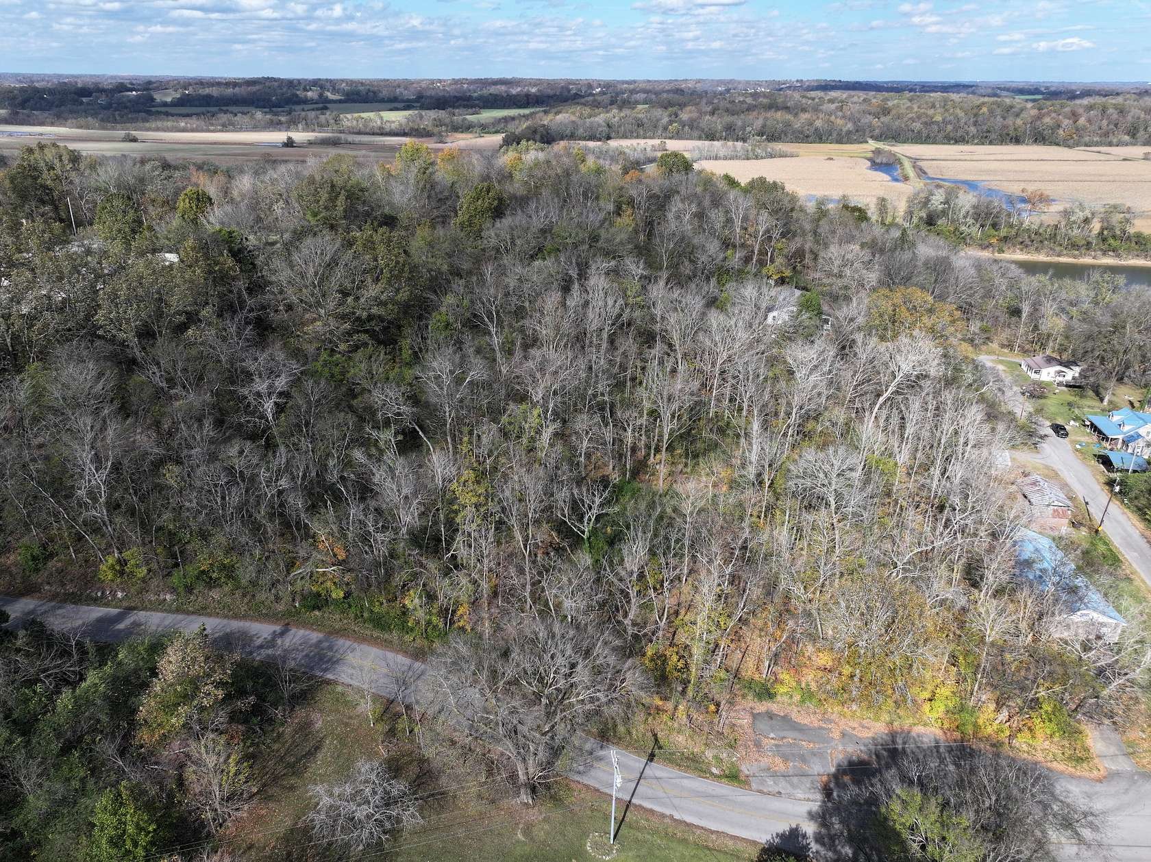 3 Acres of Residential Land for Sale in Palmyra, Tennessee