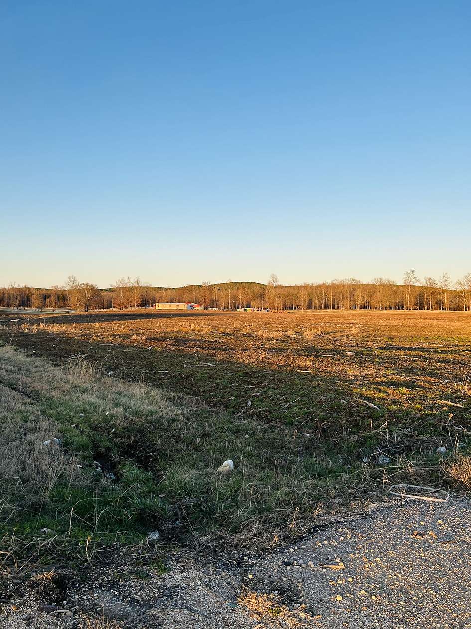11.9 Acres of Mixed-Use Land for Sale in Savannah, Tennessee
