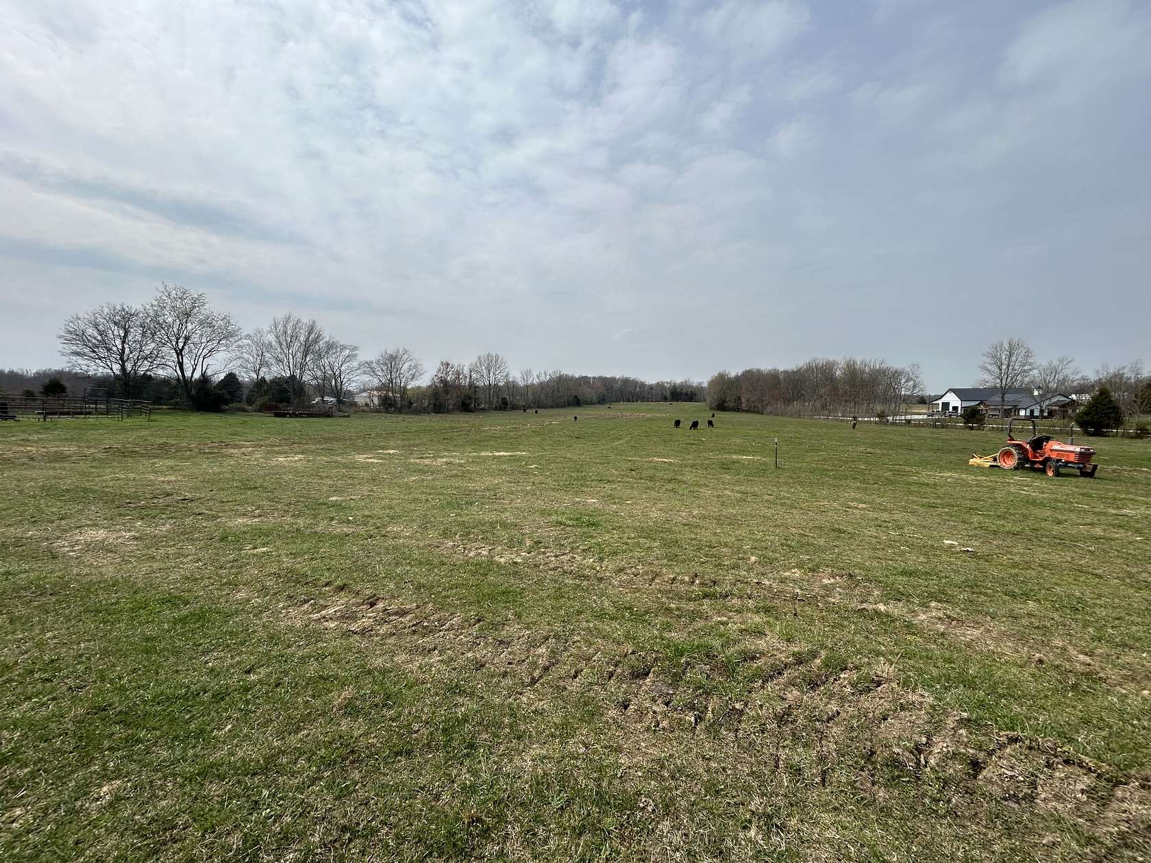142 Acres of Agricultural Land for Sale in Greenbrier, Tennessee