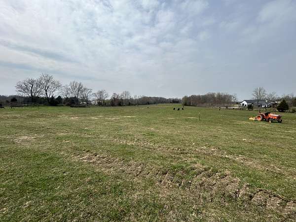 142 Acres of Agricultural Land for Sale in Greenbrier, Tennessee