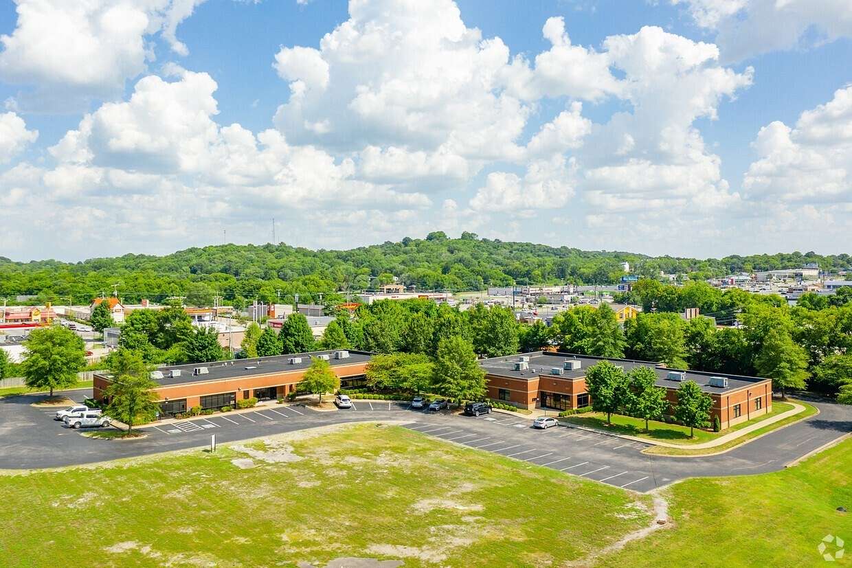 5.8 Acres of Improved Commercial Land for Sale in Nashville, Tennessee