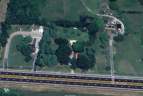 2.44 Acres of Improved Commercial Land for Sale in Arrington, Tennessee