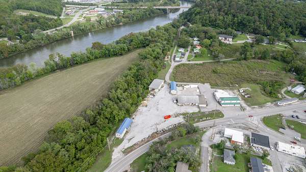 2.4 Acres of Improved Commercial Land for Sale in Carthage, Tennessee