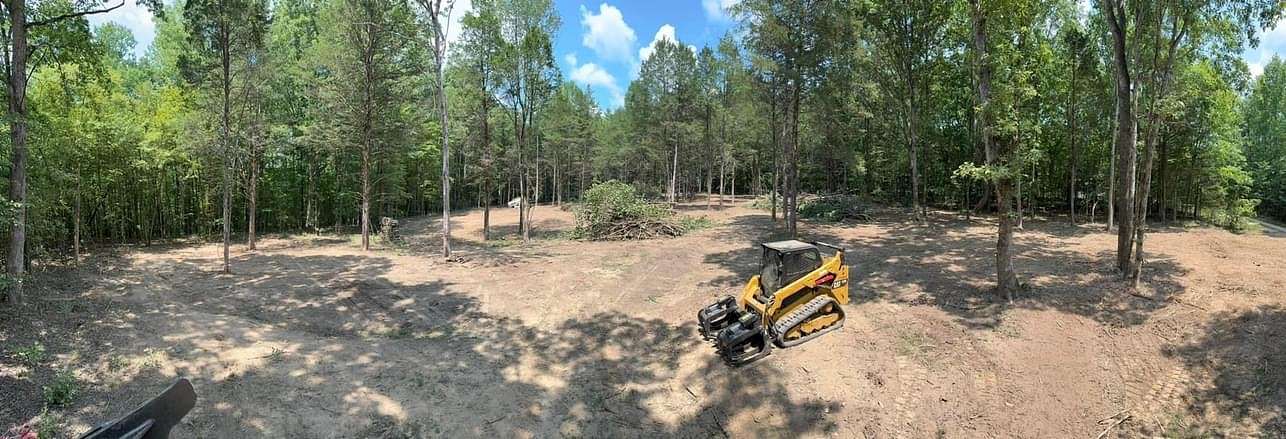 14 Acres of Land for Sale in Leoma, Tennessee