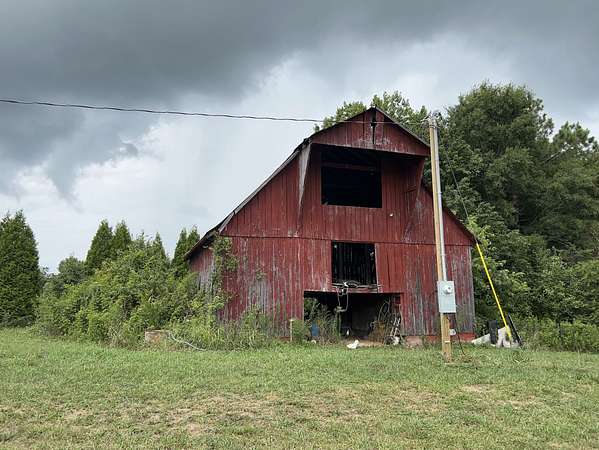 5.23 Acres of Residential Land for Sale in Smithville, Tennessee